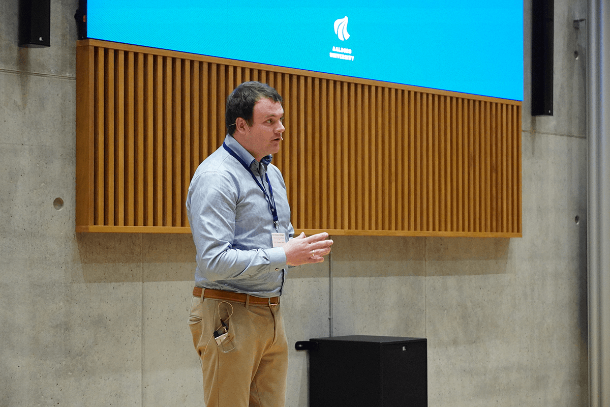 Assistant Professor Martin B. Østergaard from the Department of Chemistry and Bioscience